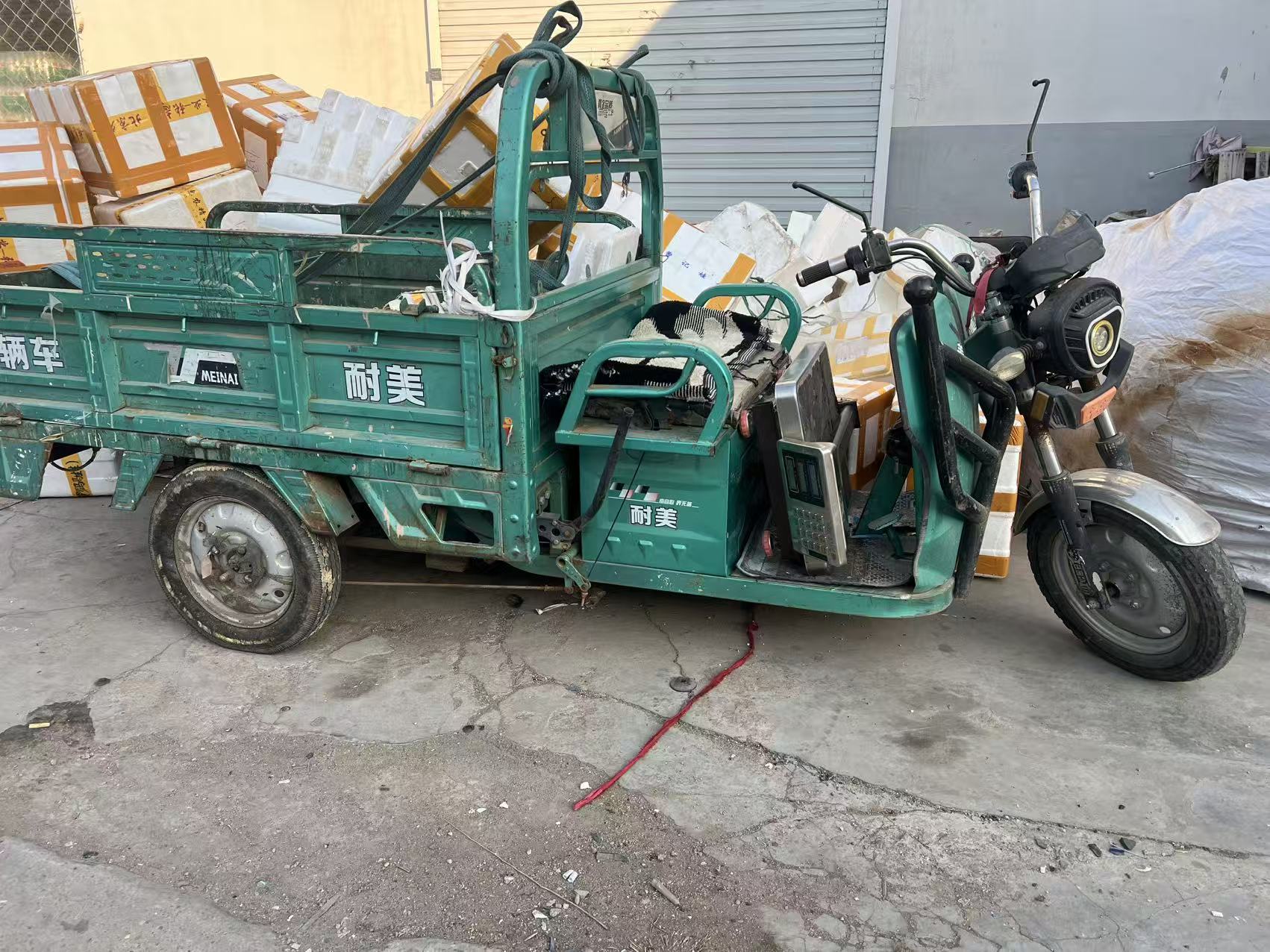 美耐牌电动货运三轮电机和控制器同时烧毁
